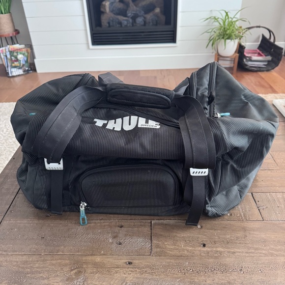 Thule Other - Thule Crossover 70L Travel Duffel – Black – Large Luggage
